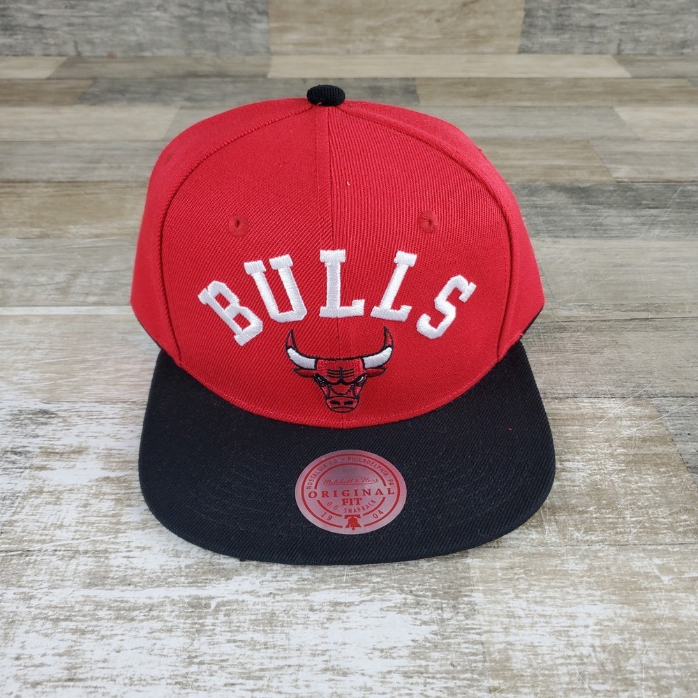 Mitchell & Ness Chicago Bulls The Adjustable Snapback Hat Arch Logo Cap